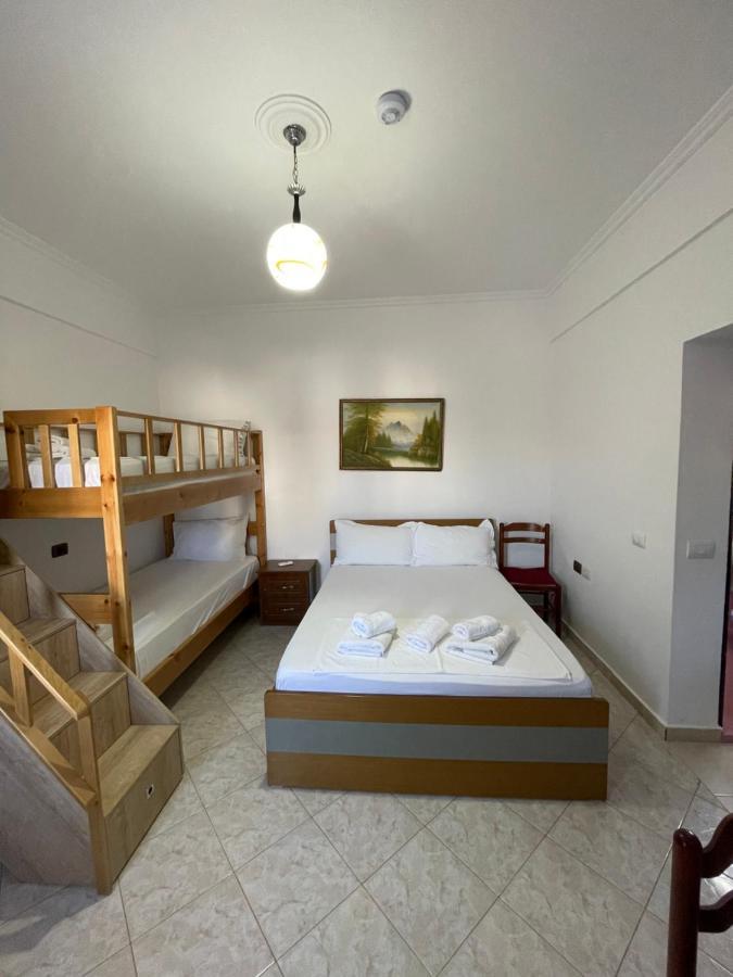 Emerald Inn Ksamil Rom bilde